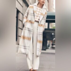 NWT!!!!!! Ann Taylor Plaid Cafe Au Lait Double Breasted Coat
Size: M